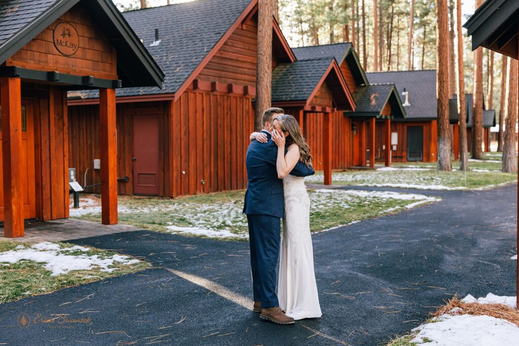 fivepine lodge forest elopement in Oregon