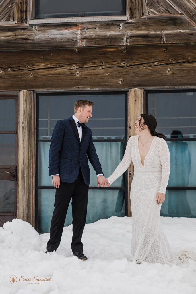 winter elopement at Silcox hut oregon