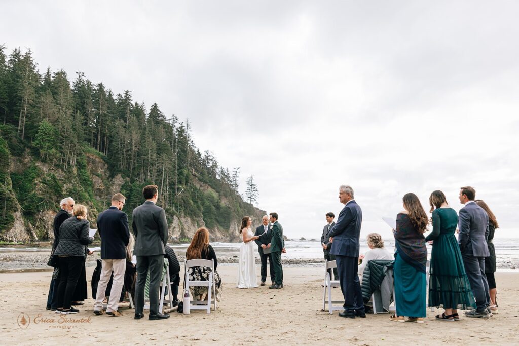 emotional oregon coast micro wedding ceremony on the shore