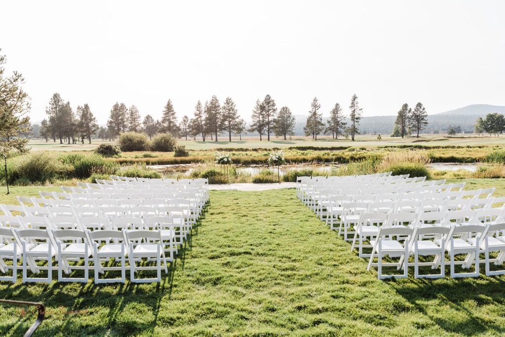 mt bachelor lawn, a lush outdoor ceremony space at sunriver resort