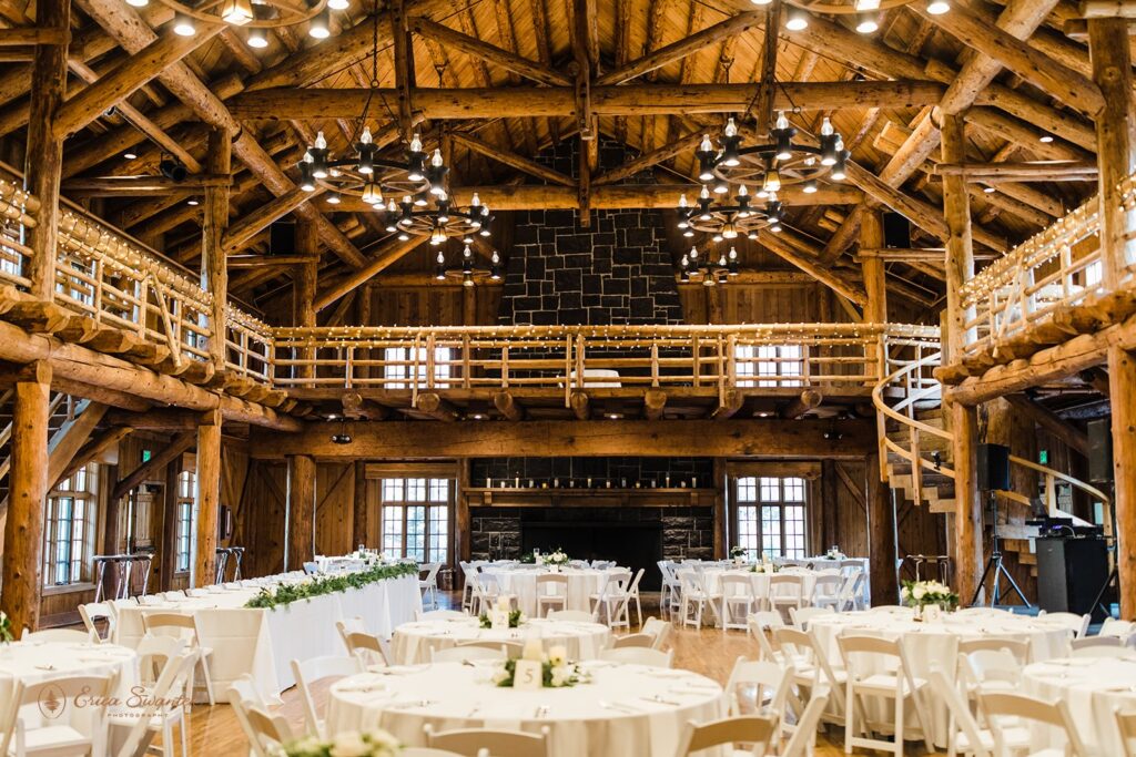 elegant wedding reception at the Great Hall in Sunriver Resort