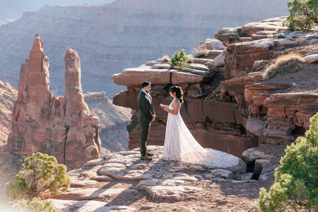 moab desert elopement ceremony at marlboro point