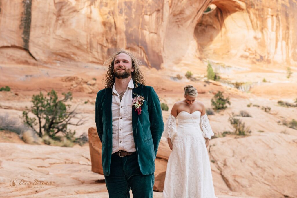 elopement couple first look in moab desert