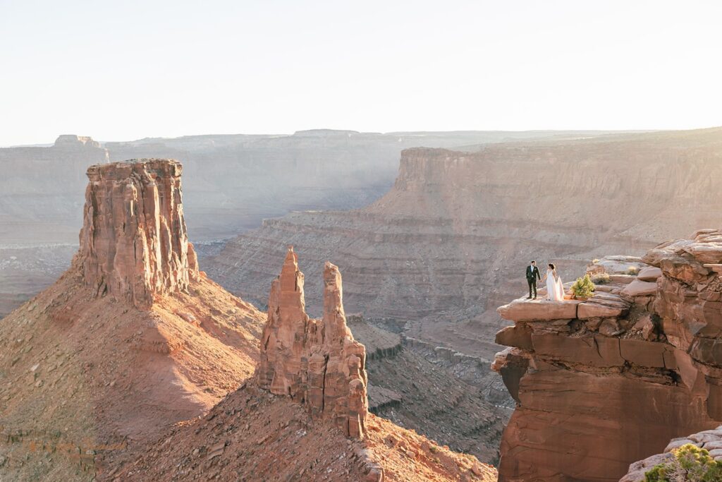 desert elopement ceremony at marlboro point, moab