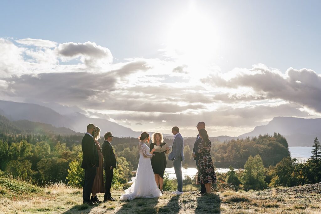 columbia river gorge elopement ceremony