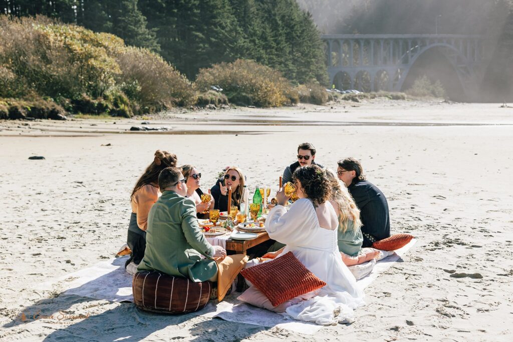a small elopement picnic along oregon coast