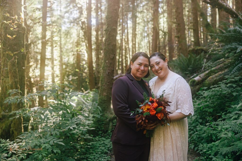 romantic forest elopement in oregon