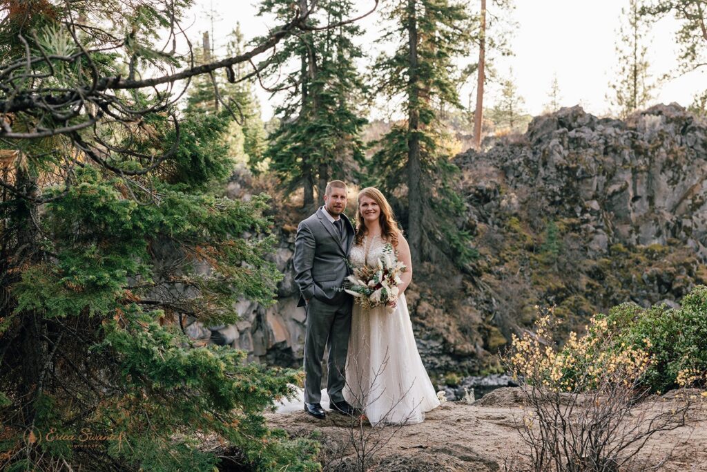 elopement couple in the high desert during their bend oregon elopement day