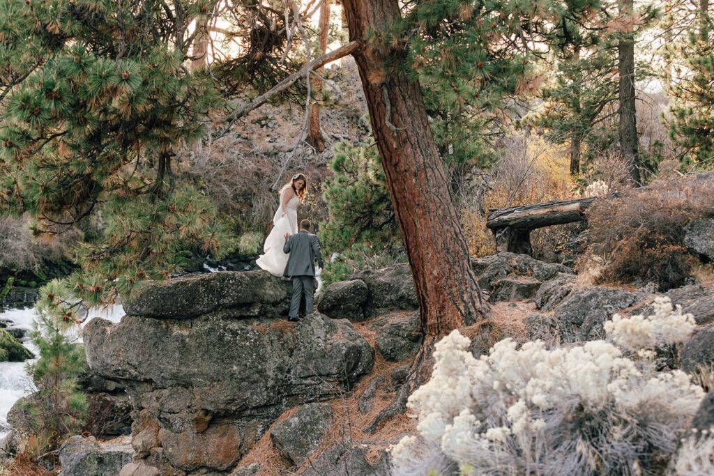elopement couple in the high desert during their bend oregon elopement day