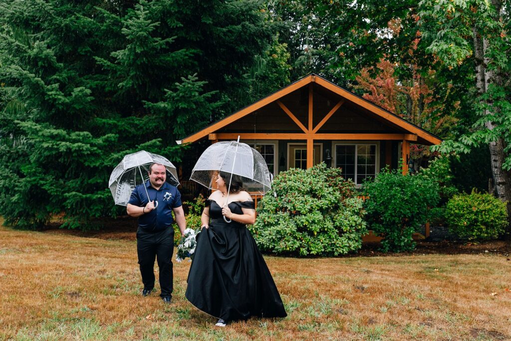 elopement couple surrounded by gorgeous fall landscapes during their pnw elopement day