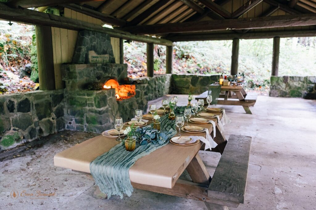 small elopement reception set up for a columbia river gorge elopement