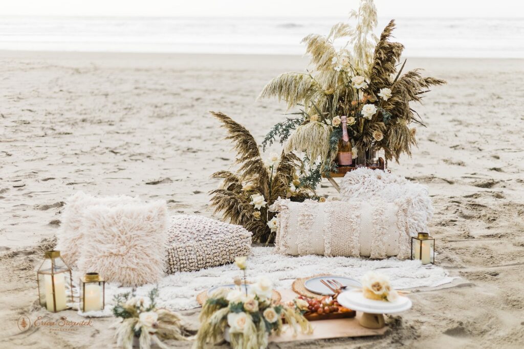 boho inspired elopement picnic on the oregon coast